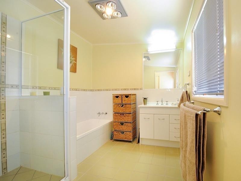 11 Penlington Street, The Range QLD 4700