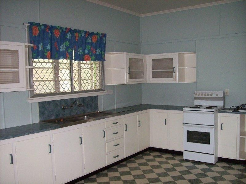 98 Canning Street, The Range QLD 4700