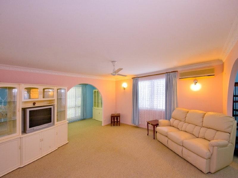 11 Crick Street, Kawana QLD 4701