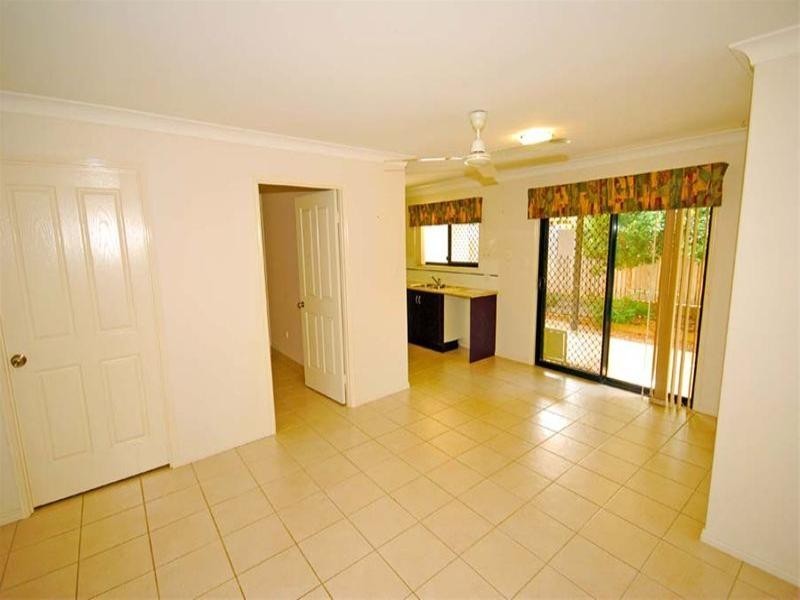 2/20 Cowan Street, Gracemere QLD 4702