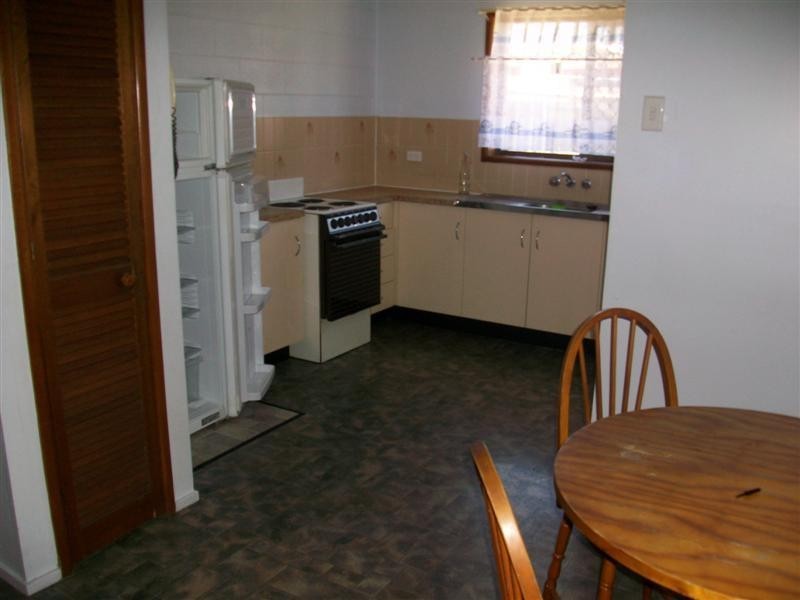 2/155 HIGH Street, Berserker QLD 4701