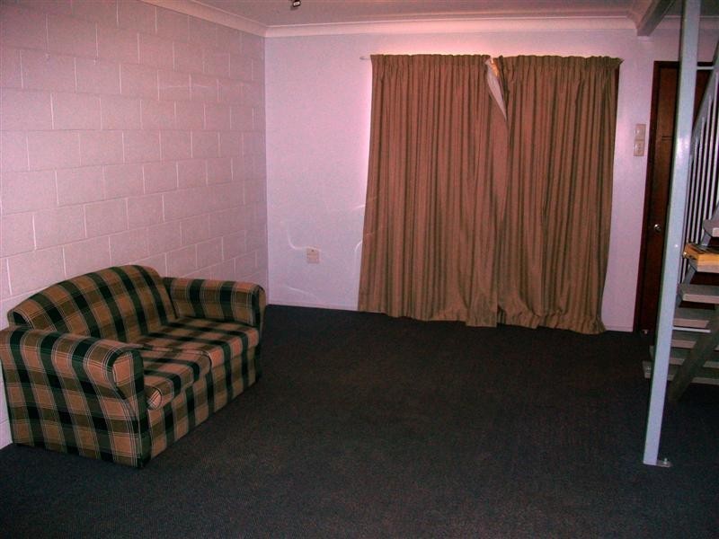 2/155 HIGH Street, Berserker QLD 4701