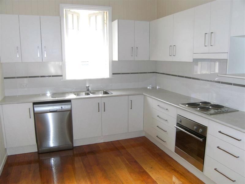 9 Penlington Street, The Range QLD 4700