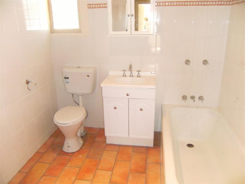 9 Penlington Street, The Range QLD 4700