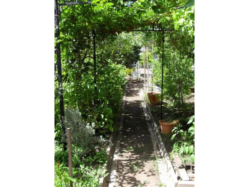 184 Grimley Street, Koongal QLD 4701