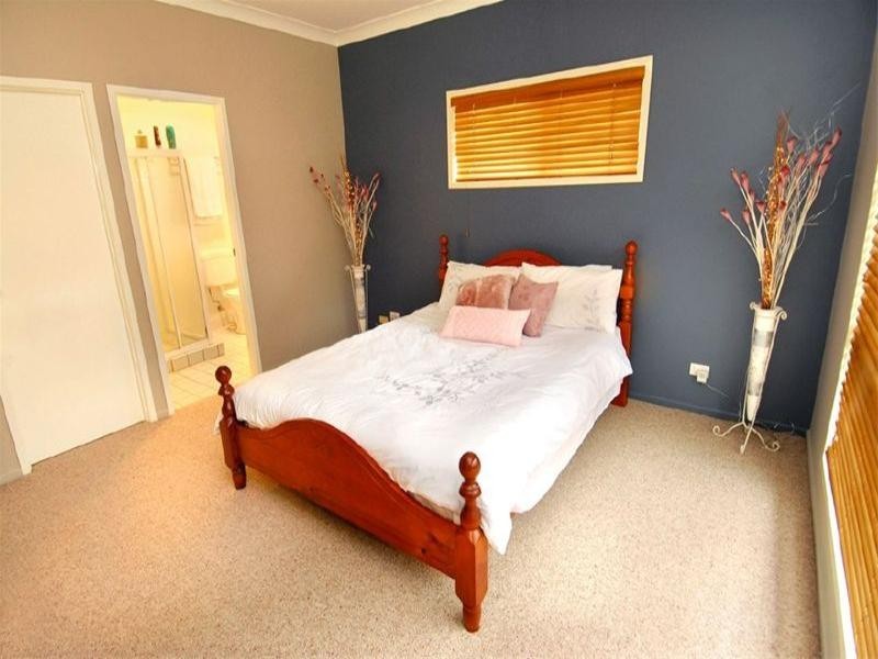 70 Fons Drive, Glendale QLD 4711