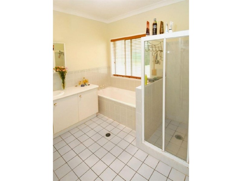 70 Fons Drive, Glendale QLD 4711