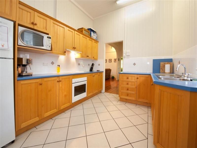 41 SEPARATION Street, Allenstown QLD 4700