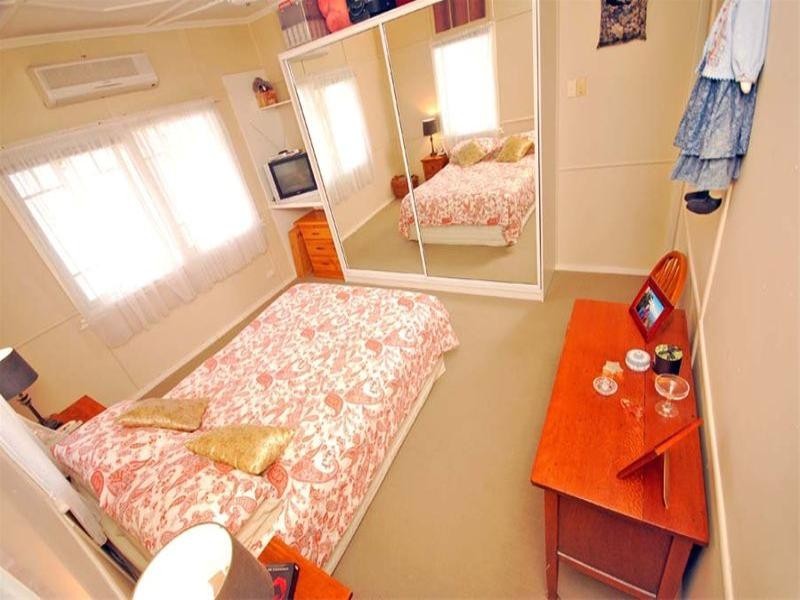 24 Eton Street, West Rockhampton QLD 4700