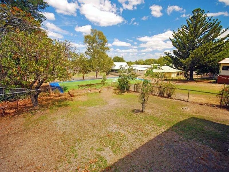 24 Eton Street, West Rockhampton QLD 4700