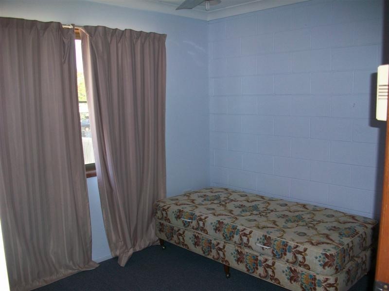 2/155 HIGH Street, Berserker QLD 4701