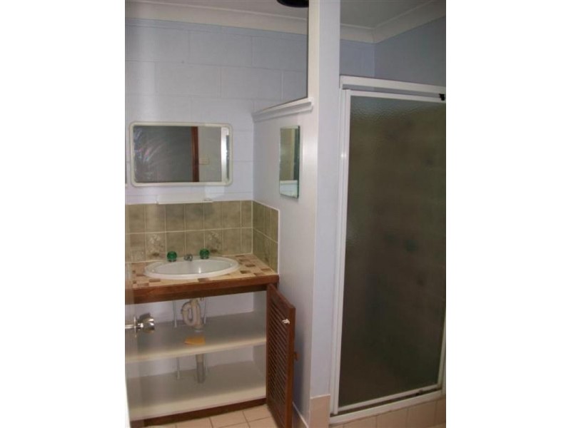 2/155 HIGH Street, Berserker QLD 4701