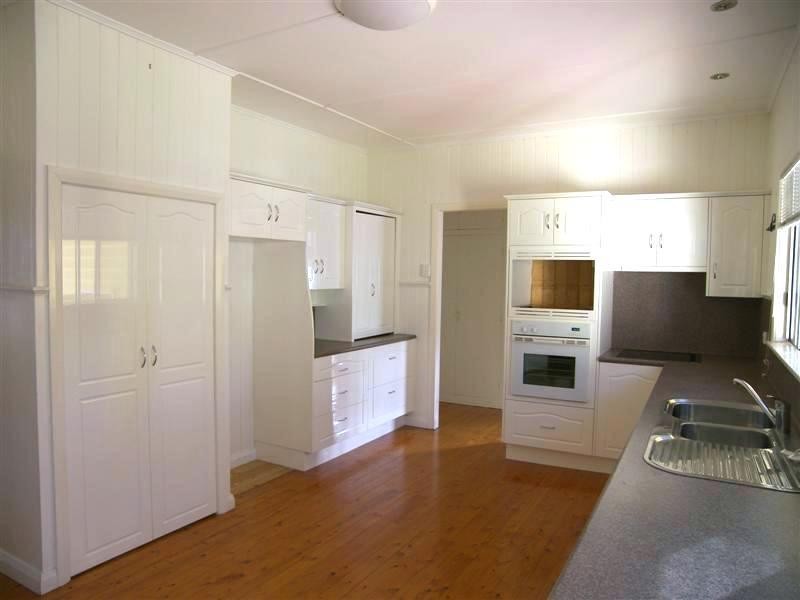 19 Herbert Street, Wandal QLD 4700