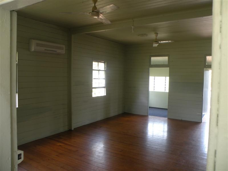 77 Lakes Creek Road, Berserker QLD 4701