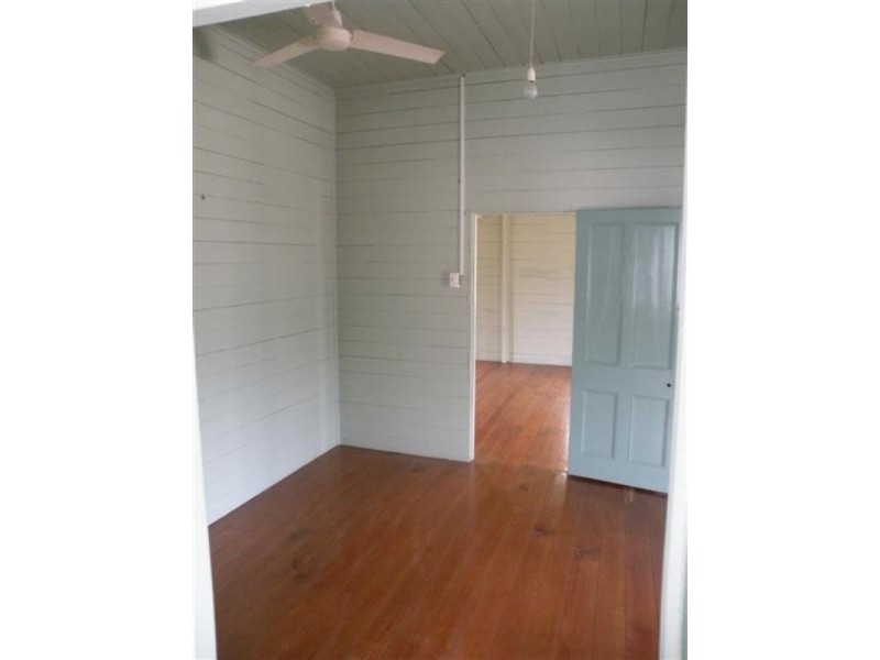 77 Lakes Creek Road, Berserker QLD 4701