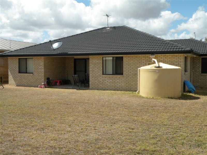 18 JAMIE Crescent, Gracemere QLD 4702