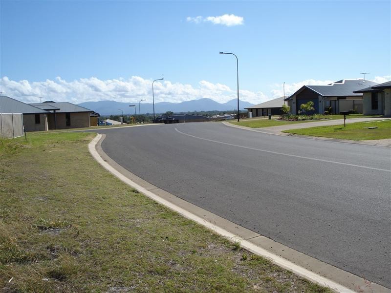 82 Buxton Drive, Gracemere QLD 4702