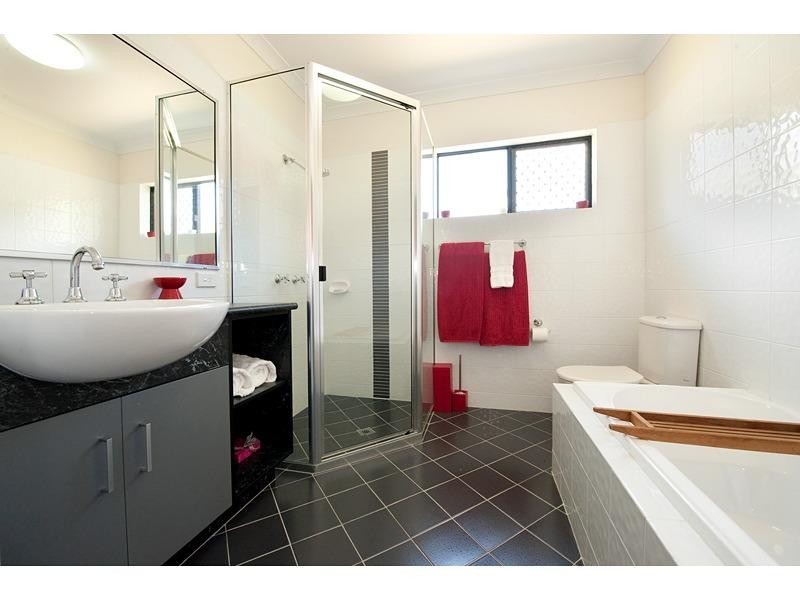 11 Constantia Crescent, Frenchville QLD 4701