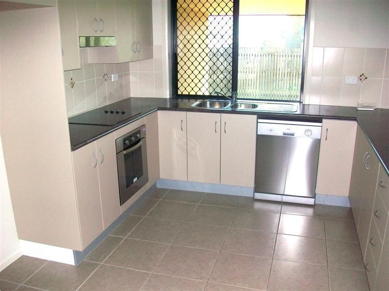 9 Mitchell Court, Gracemere QLD 4702