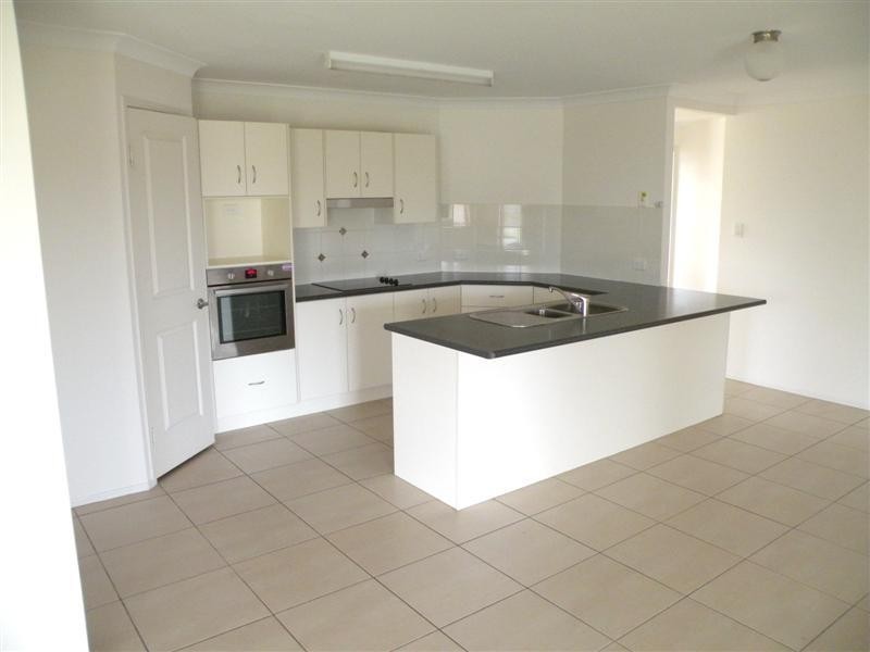 5 John Oxley Drive, Gracemere QLD 4702