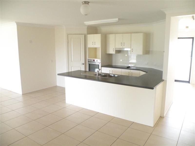 5 John Oxley Drive, Gracemere QLD 4702