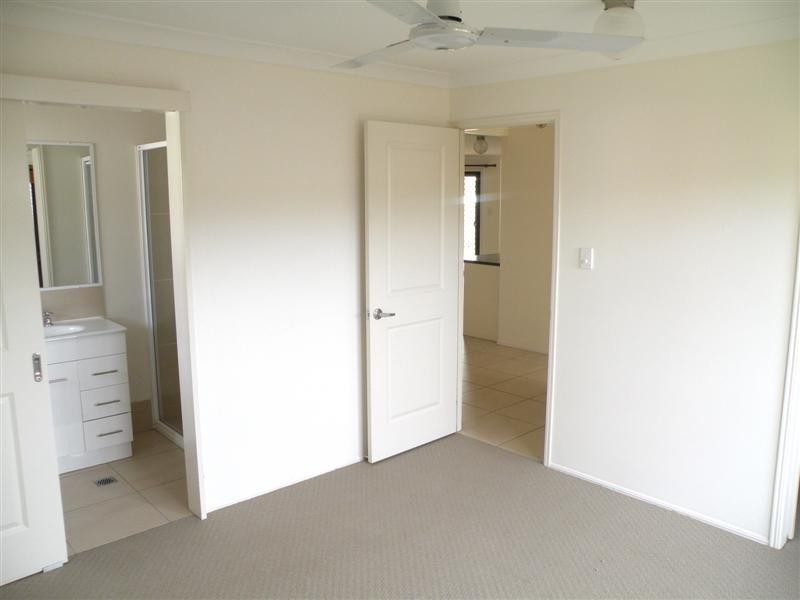 5 John Oxley Drive, Gracemere QLD 4702