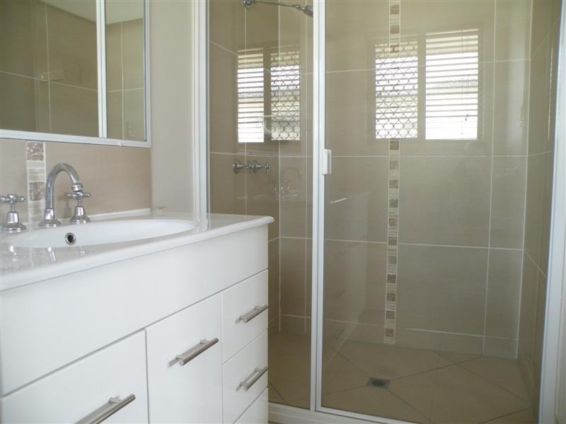 5 John Oxley Drive, Gracemere QLD 4702