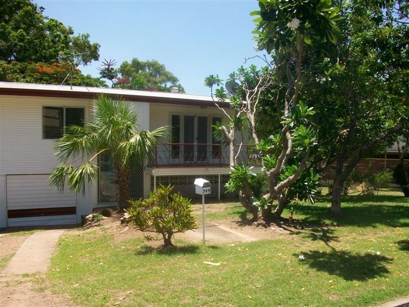 349 MILLS Avenue, Frenchville QLD 4701