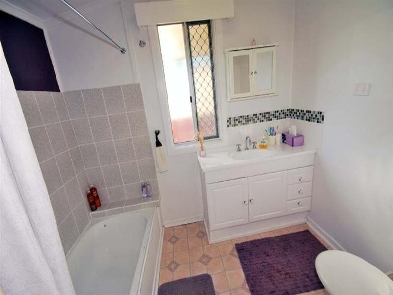 57 Lakes Creek Road, Berserker QLD 4701