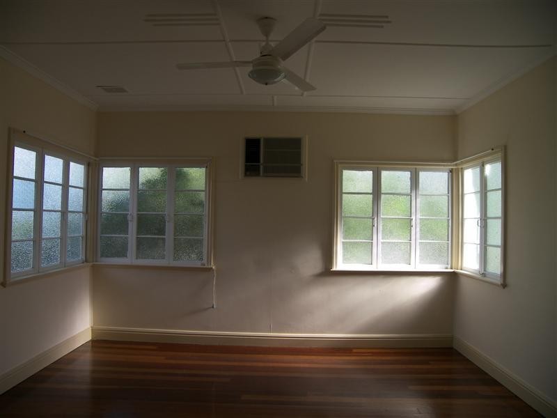 15 WOODVILLE Street, Wandal QLD 4700