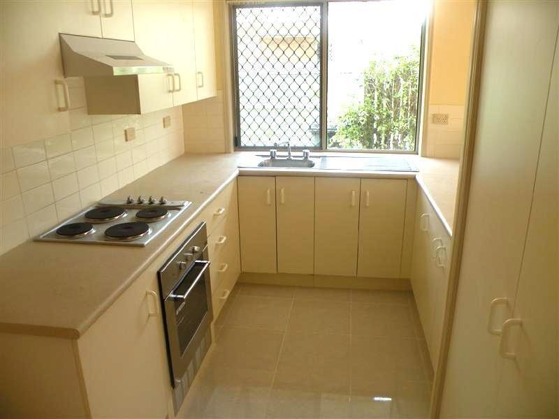 Unit 2 76 Thorn Street, Berserker QLD 4701