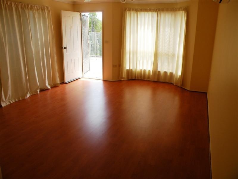 Unit 2 76 Thorn Street, Berserker QLD 4701