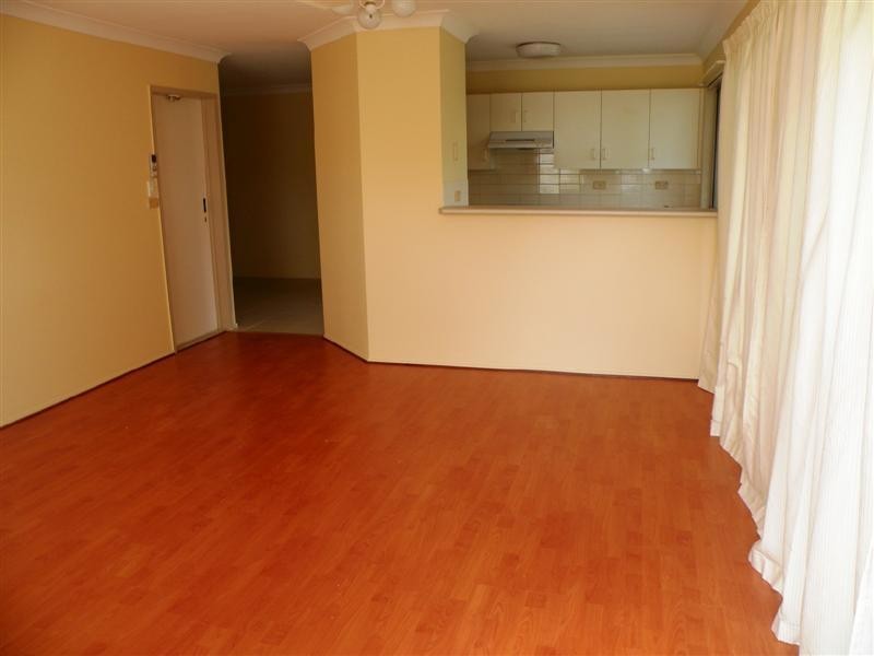 Unit 2 76 Thorn Street, Berserker QLD 4701