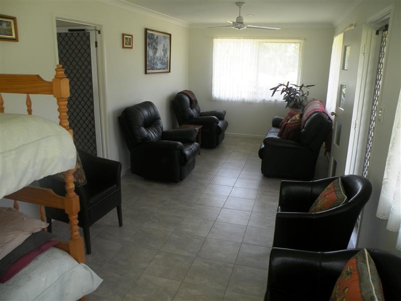 16 Spowart Road, Mount Chalmers QLD 4702