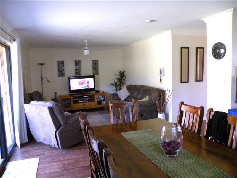 18 Harbourne Street, Koongal QLD 4701