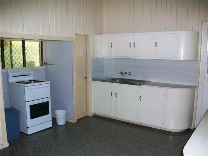 6 MILLROY Street, Wandal QLD 4700