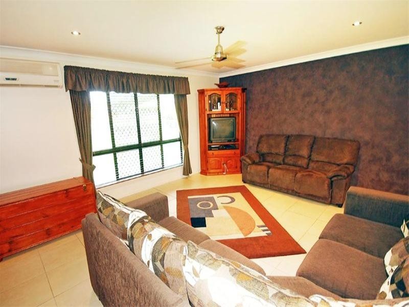 17 Goldfinch Drive, Parkhurst QLD 4702