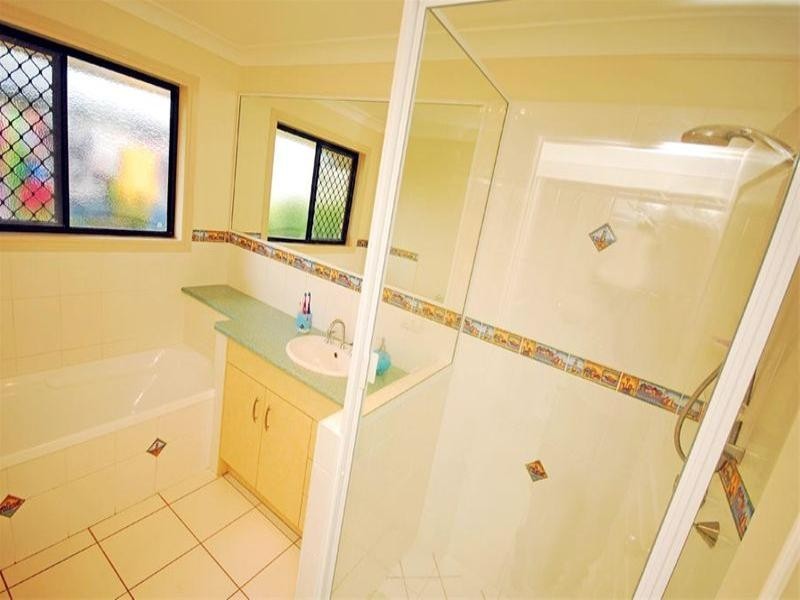 17 Goldfinch Drive, Parkhurst QLD 4702