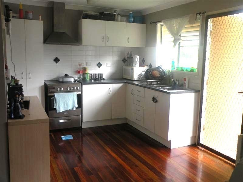 7 Barfoot Street, Kawana QLD 4701