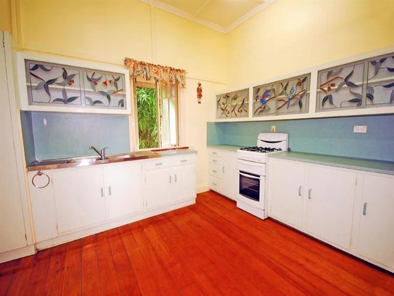 132 Upper Dawson Road, The Range QLD 4700