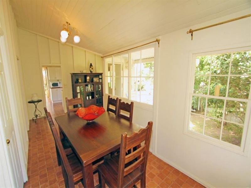 4 Davis Street, The Range QLD 4700