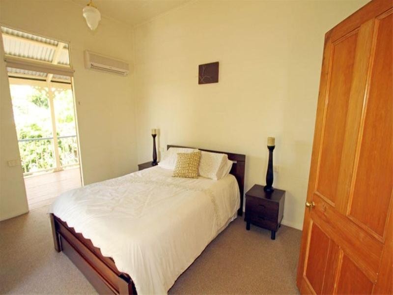 4 Davis Street, The Range QLD 4700