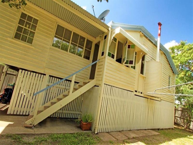 4 Davis Street, The Range QLD 4700