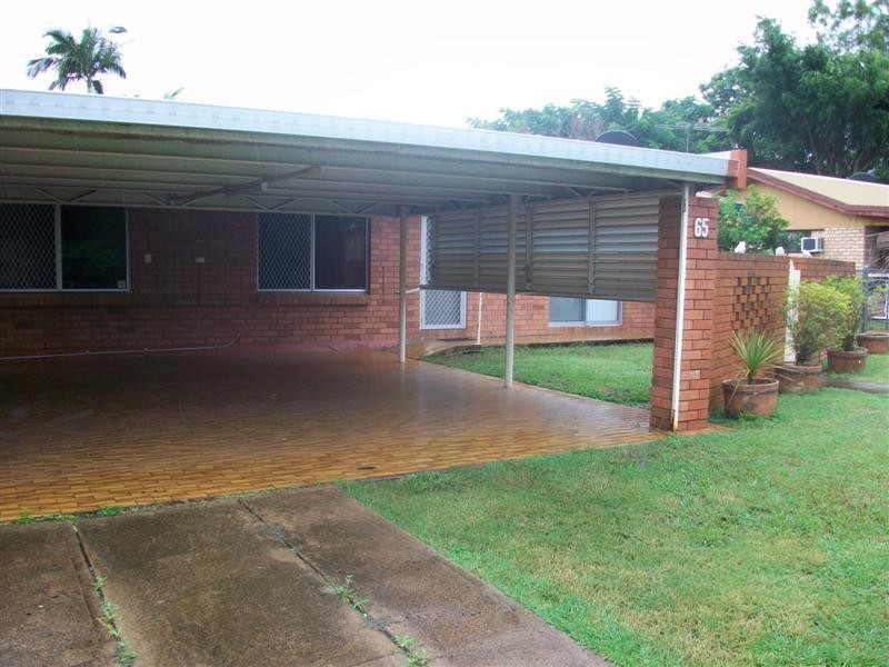 65 MEDCRAF Street, Park Avenue QLD 4701