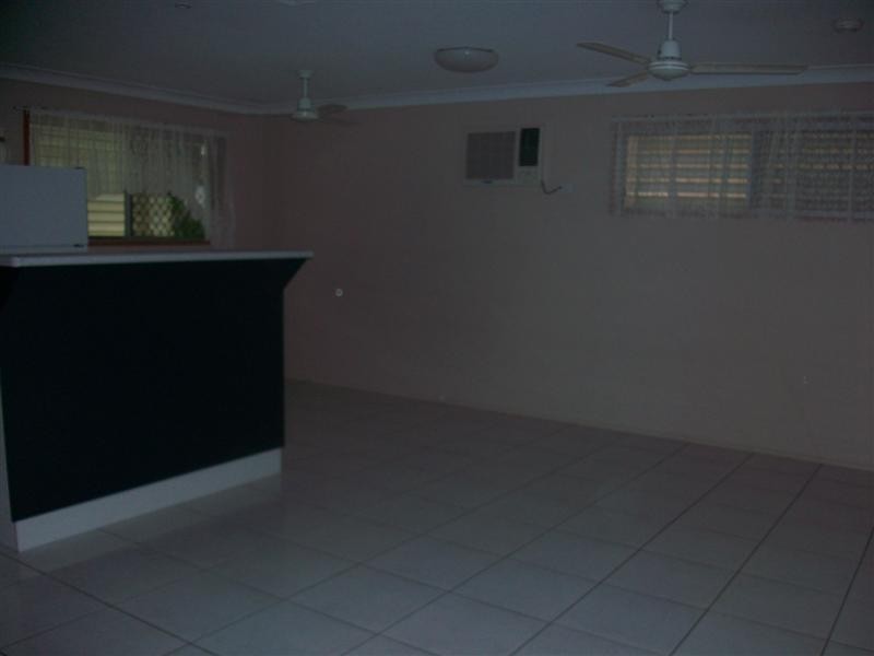 65 MEDCRAF Street, Park Avenue QLD 4701