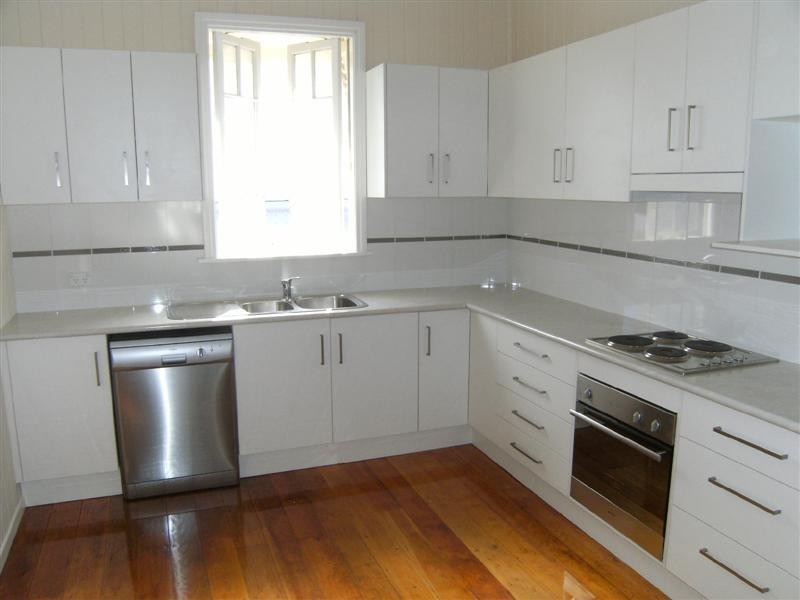 9 PENLINGTON Street, The Range QLD 4700