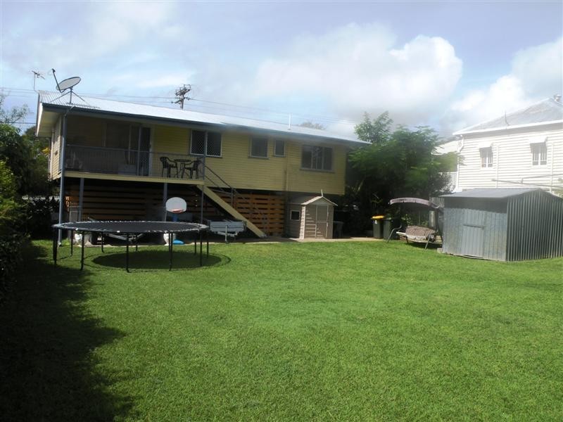 98 North Street, Wandal QLD 4700