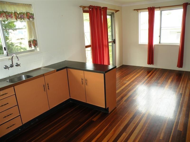 37 Hardy Avenue, Park Avenue QLD 4701