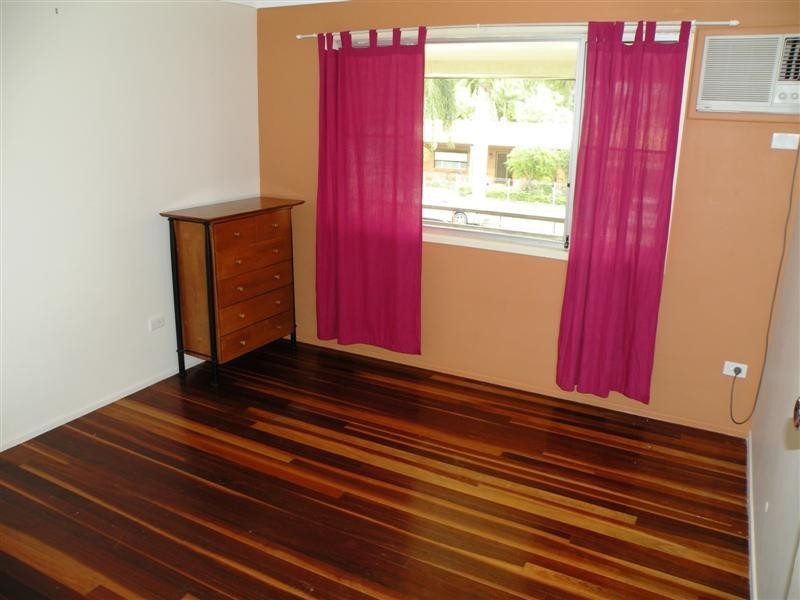 37 Hardy Avenue, Park Avenue QLD 4701