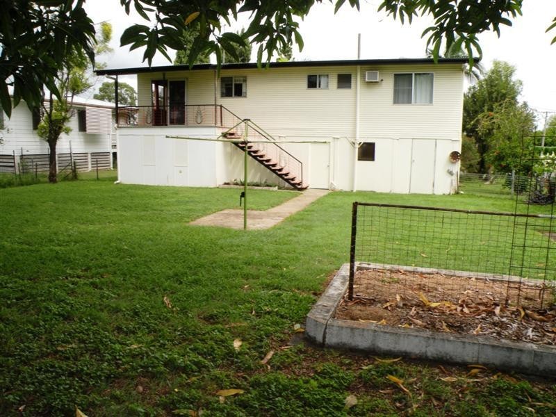 37 Hardy Avenue, Park Avenue QLD 4701